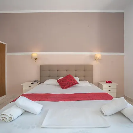 Aladdin Tsillivi Lägenhetshotell 4*