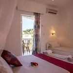公寓式酒店 Aladdin Tsillivi 4*
